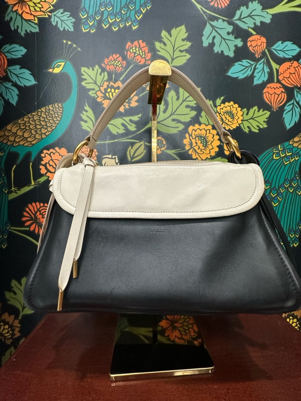 Bally Kyrah Black Ivory Leather Shoulder Bag Tassel Detail Top Handle Italy - Picture 3 of 13